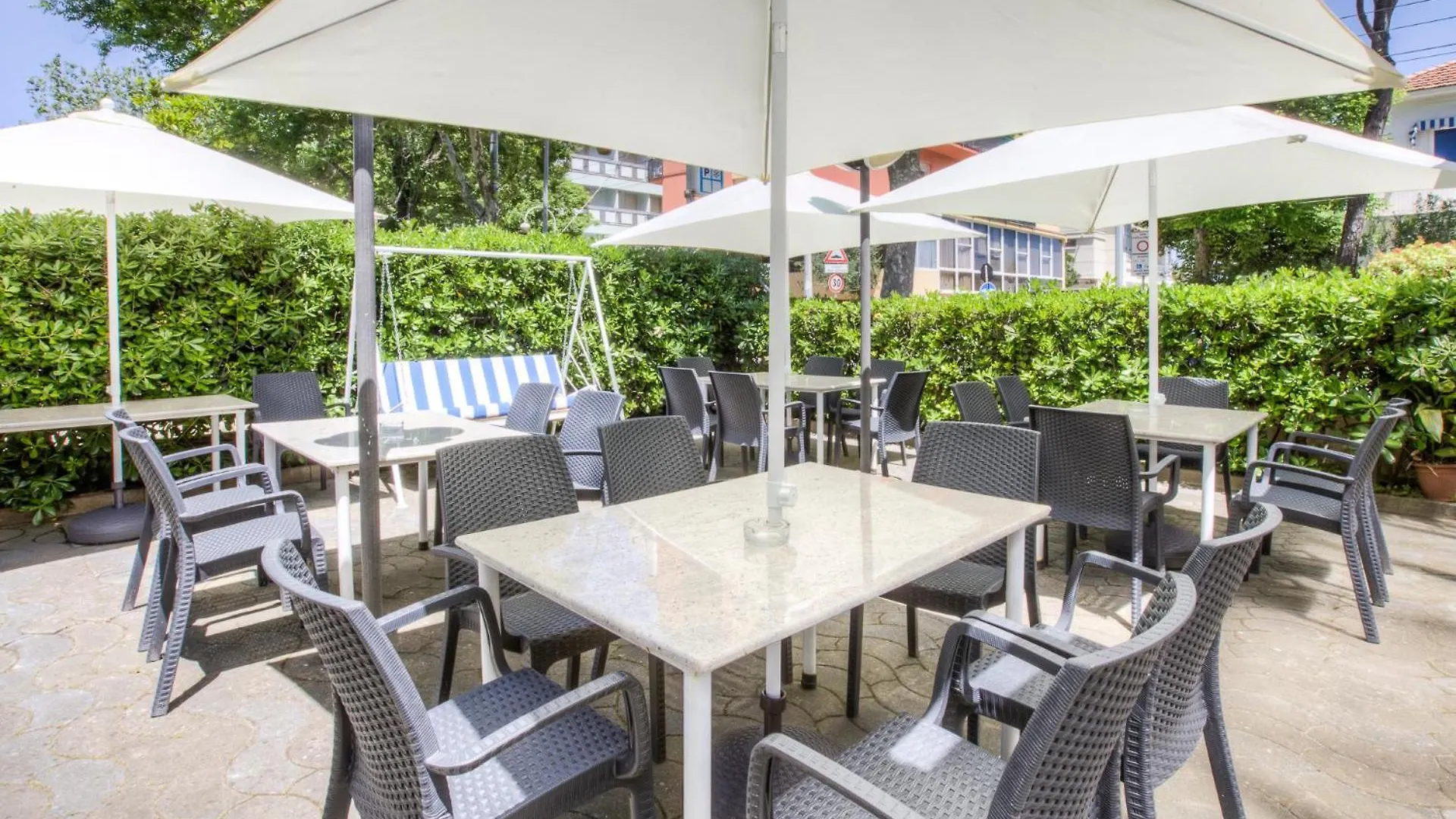 ***  Hotel Taunus - Vista Mare Riccione Italia