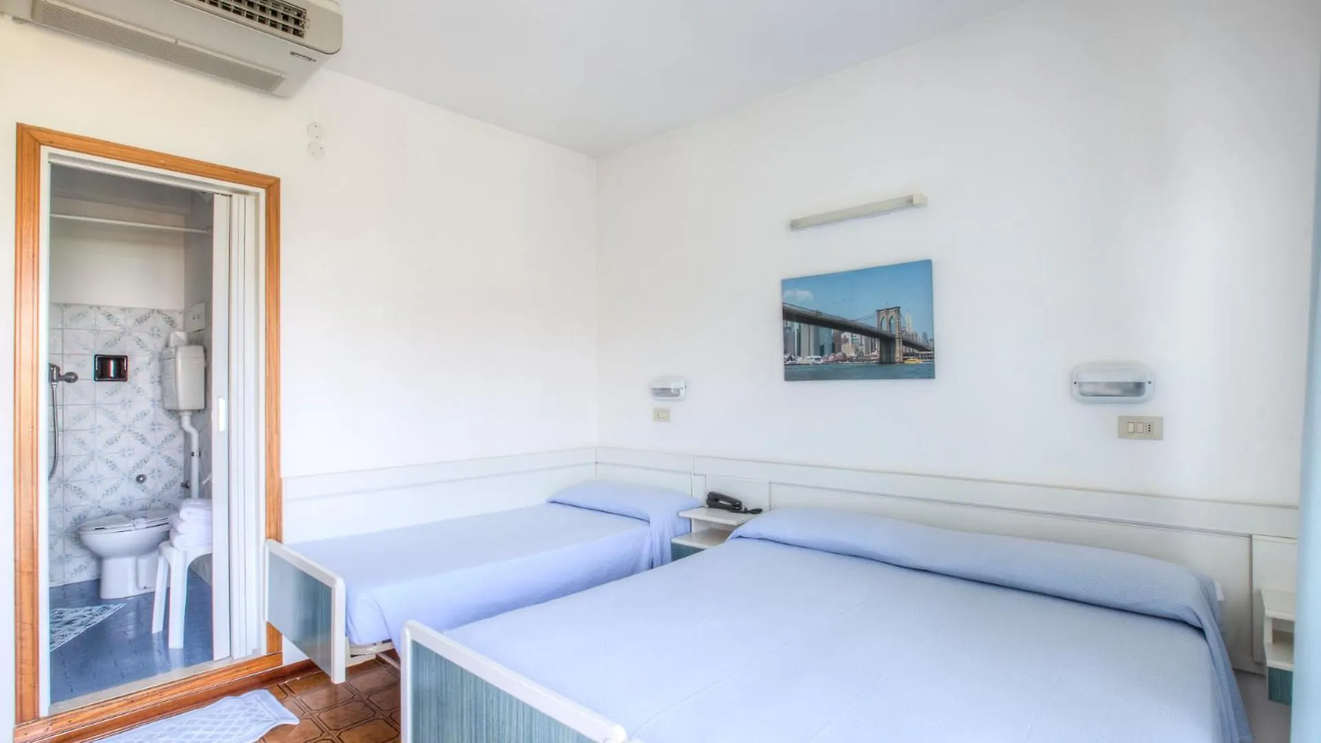 Hotel Taunus - Vista Mare Riccione 3*,