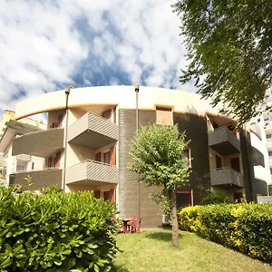 Aris Aparthotel