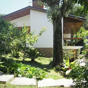 22 Garibaldi Bed & Breakfast